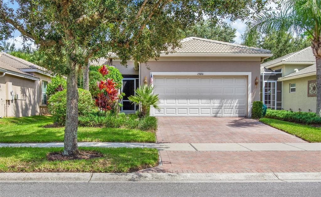 15820 COBBLE MILL DR WIMAUMA, FL 33598