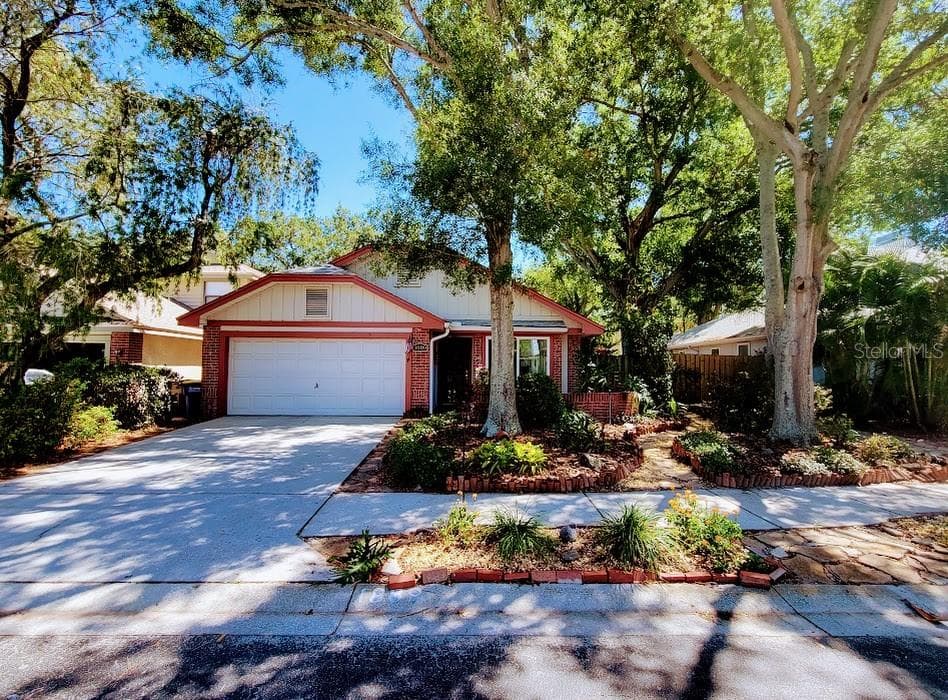1889 SPRINGWOOD CIRCLE N CLEARWATER, FL 33763