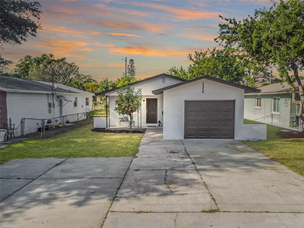 4527 21ST AVENUE S ST PETERSBURG, FL 33711