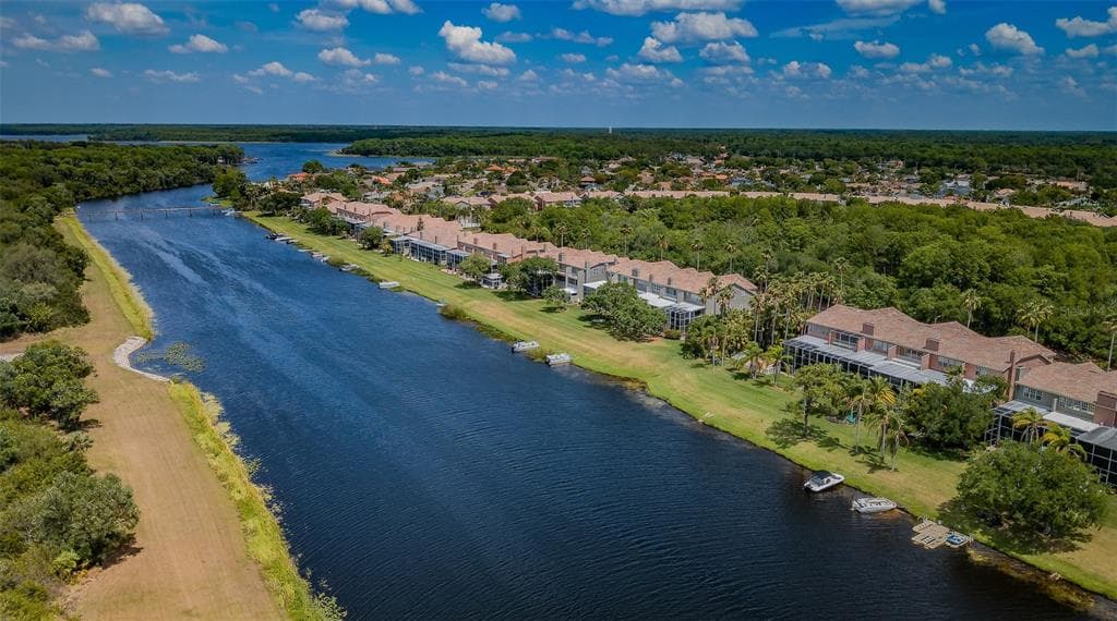 1642 LAGO VISTA BOULEVARD PALM HARBOR, FL 34685