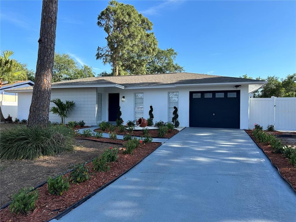 7020 W POCAHONTAS AVENUE TAMPA, FL 33634