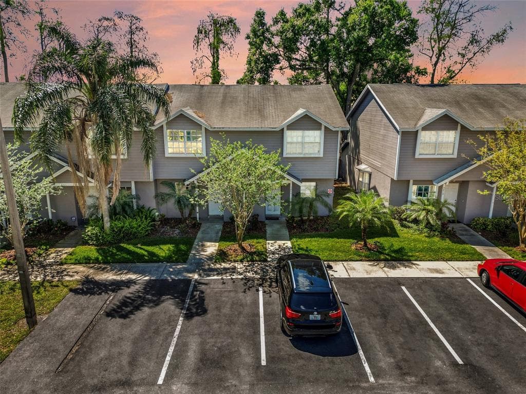 3406 ARBOR OAKS COURT UNIT 3406 TAMPA, FL 33614
