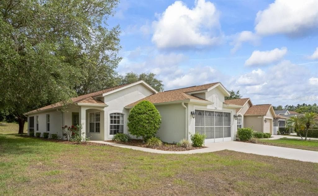 204 CENTER OAK CIRCLE SPRING HILL, FL 34609