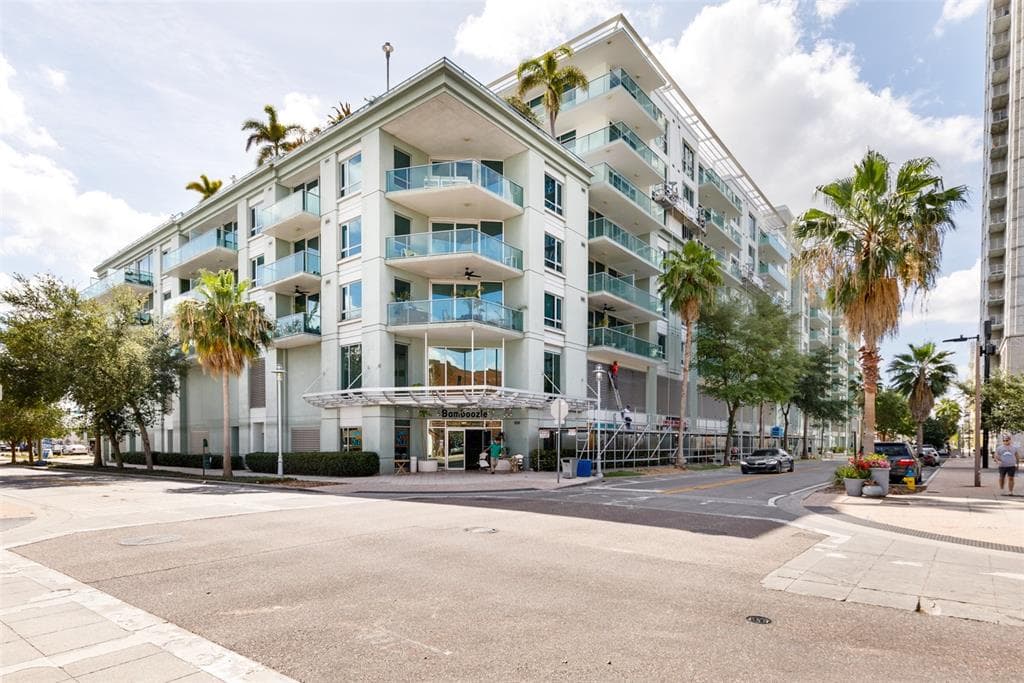 111 N 12TH STREET UNIT 1327 TAMPA, FL 33602
