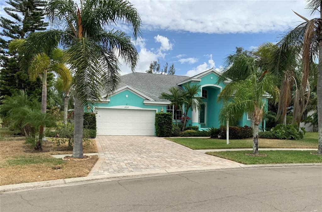 808 GREENVIEW DRIVE