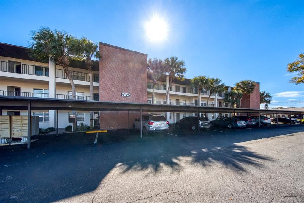 2452 ENTERPRISE ROAD UNIT 17 CLEARWATER, FL 33763
