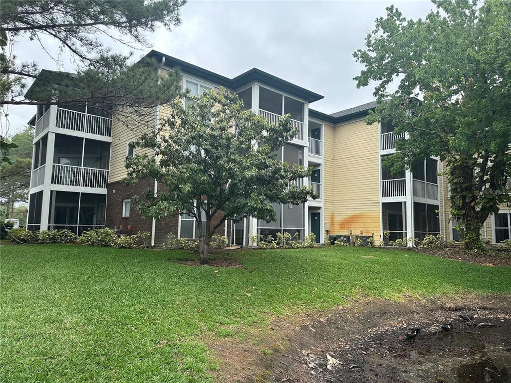 10020 STRAFFORD OAK COURT UNIT 906 TAMPA, FL 33624