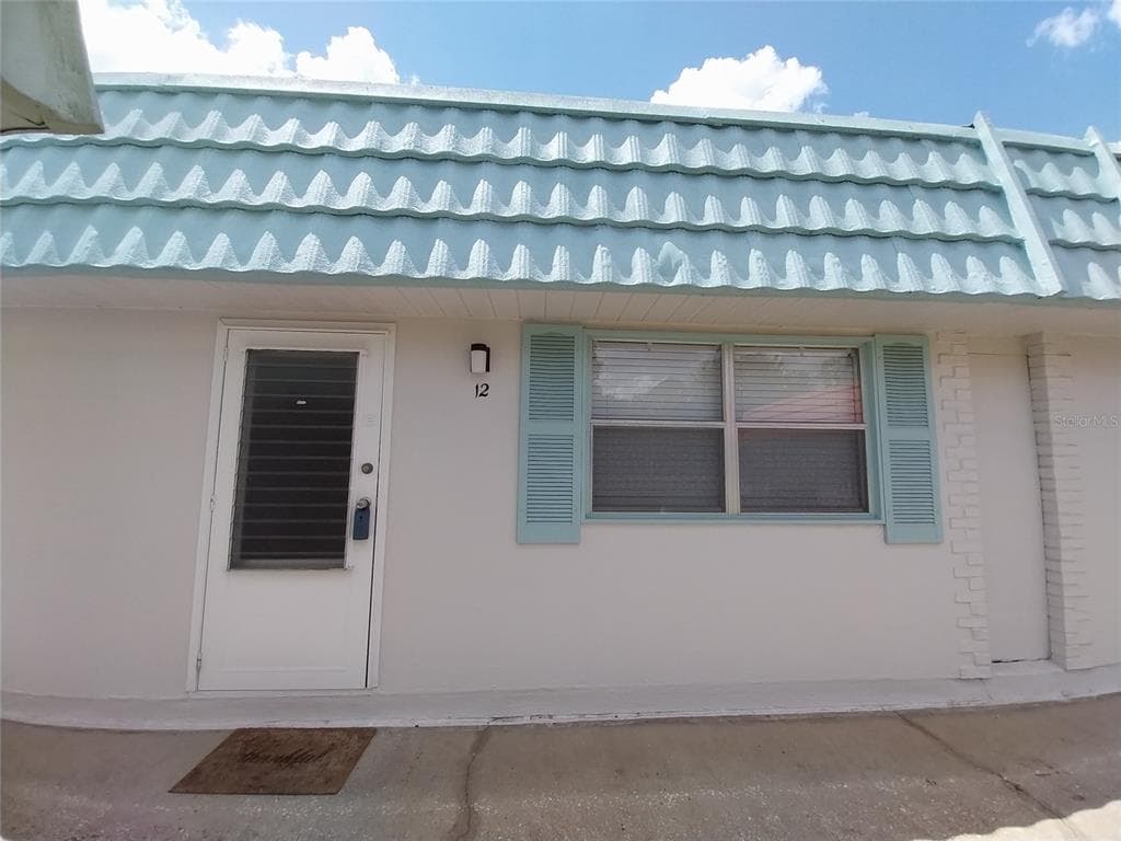 1802 BEDFORD LANE UNIT 12 SUN CITY CENTER, FL 33573