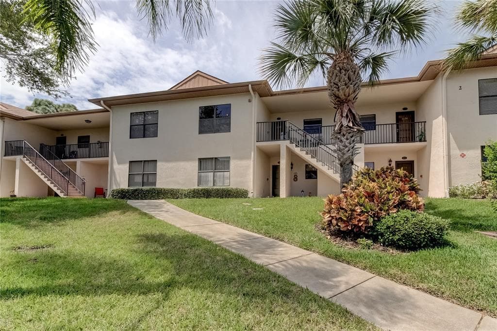 1638 SEASCAPE CIRCLE UNIT 1638 TARPON SPRINGS, FL 34689