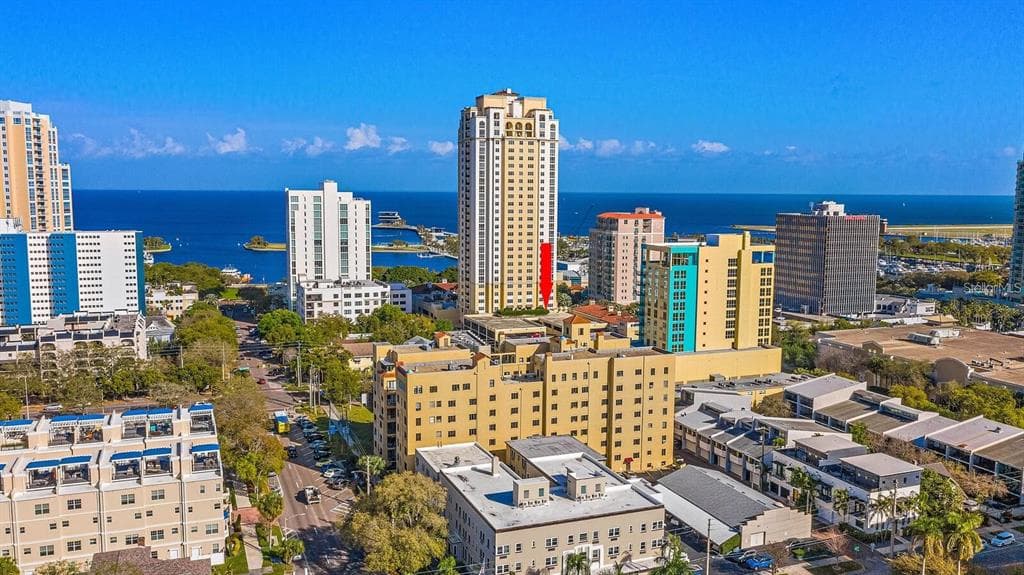130 4TH AVENUE N UNIT 510 ST PETERSBURG, FL 33701