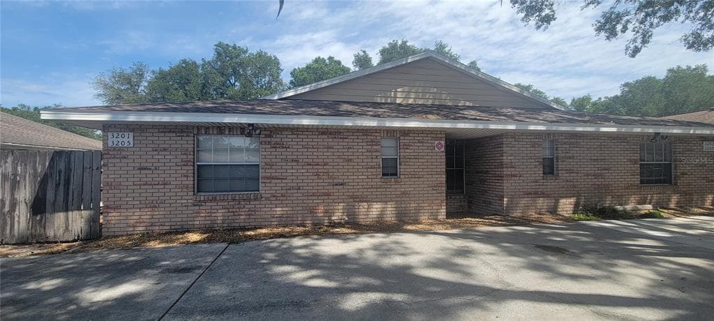 3201 BLOOMINGDALE VILLAS COURT BRANDON, FL 33511