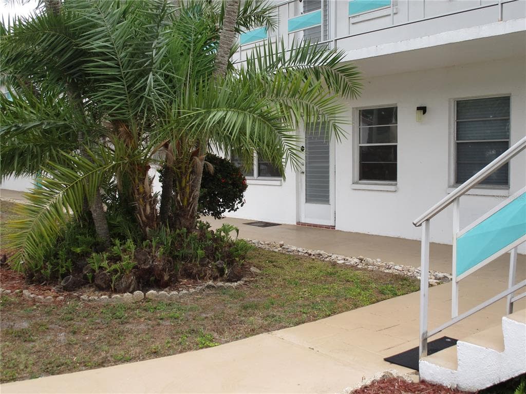 1921 58TH AVENUE N UNIT 10 ST PETERSBURG, FL 33714