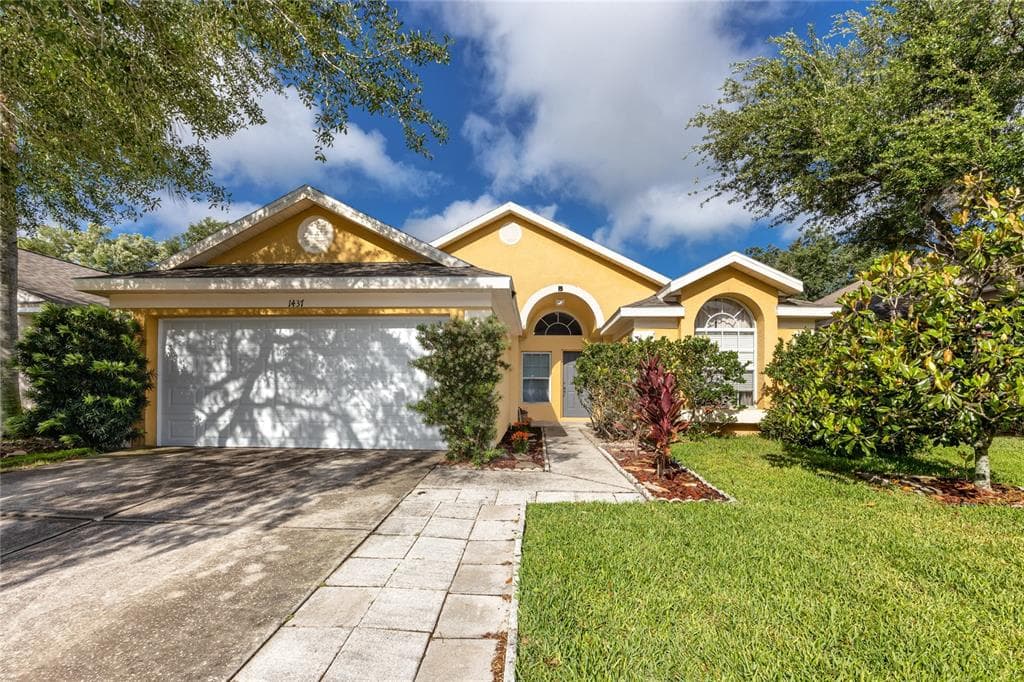 1437 FIREWHEEL DRIVE WESLEY CHAPEL, FL 33543
