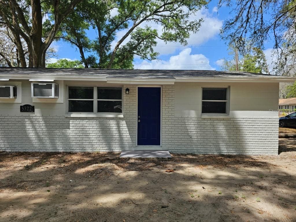 5322 PINE STREET UNIT B SEFFNER, FL 33584