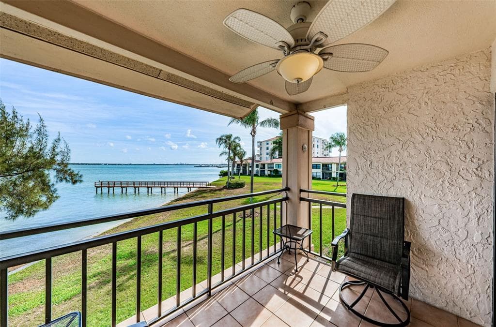 6211 SUN BOULEVARD UNIT 210 ST PETERSBURG, FL 33715