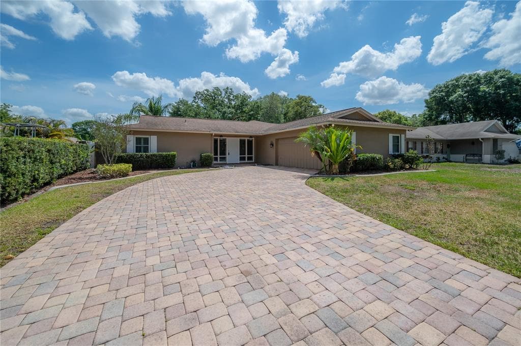 14027 CHERRY LAKE DRIVE TAMPA, FL 33618