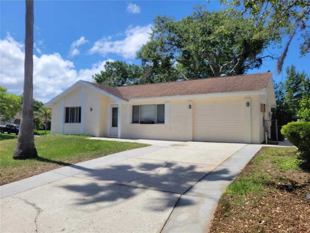 12401 GUNSTOCK LANE HUDSON, FL 34667