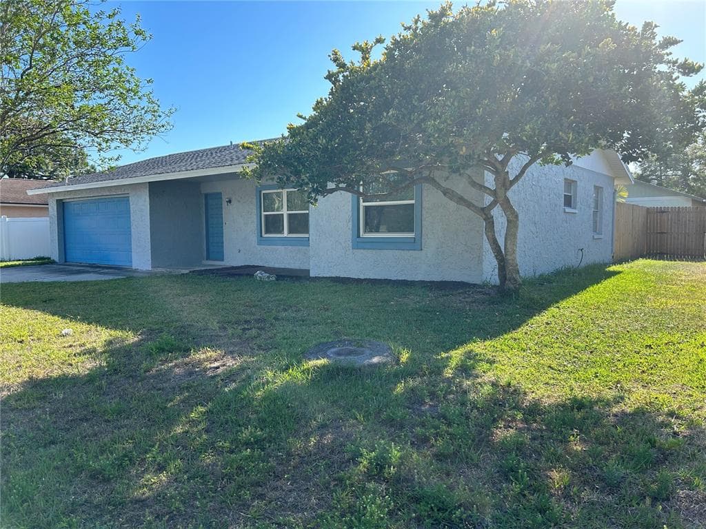 1574 REDWOOD AVENUE DUNEDIN, FL 34698