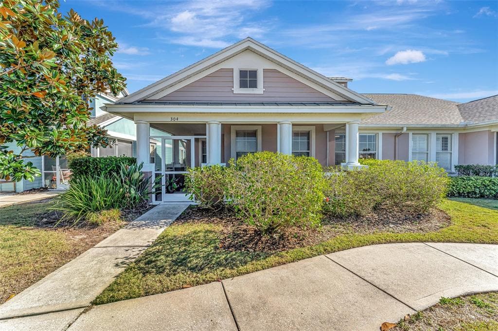 304 LATITUDE PLACE APOLLO BEACH, FL 33572