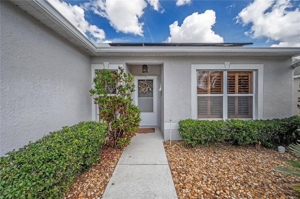 4504 HORSESHOE PICK LANE VALRICO, FL 33594