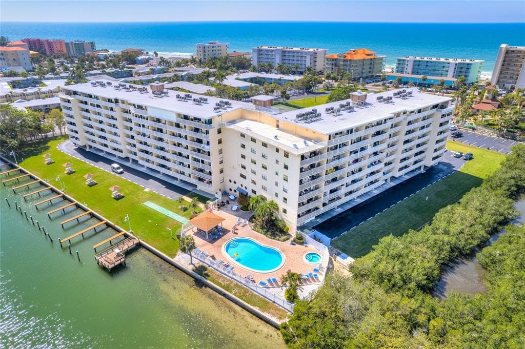 19451 GULF BOULEVARD UNIT 612 INDIAN SHORES, FL 33785