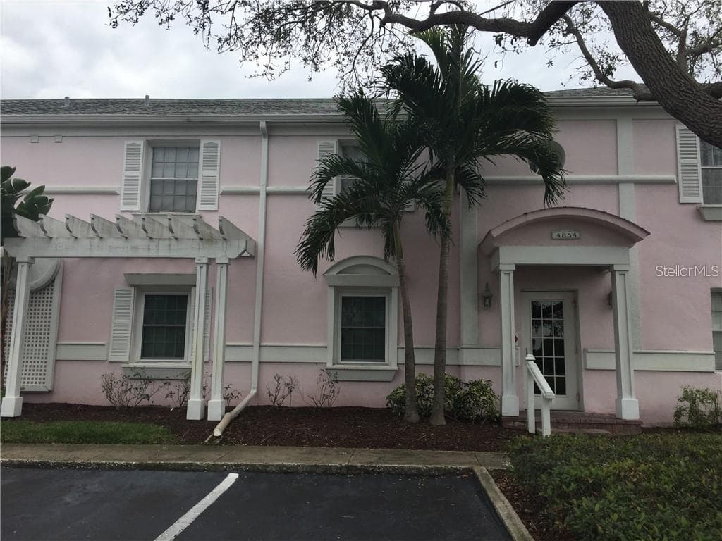 4854 BEACH DRIVE SE UNIT B ST PETERSBURG, FL 33705