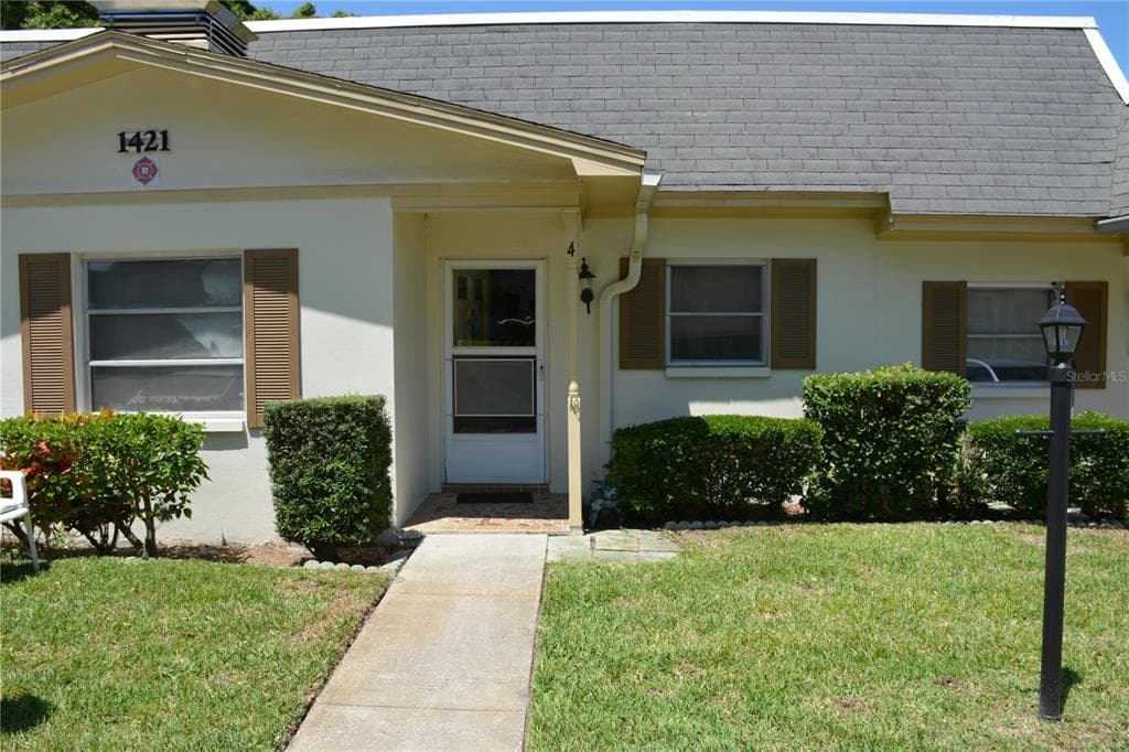 1421 NORMANDY PARK DRIVE UNIT 4 CLEARWATER, FL 33756