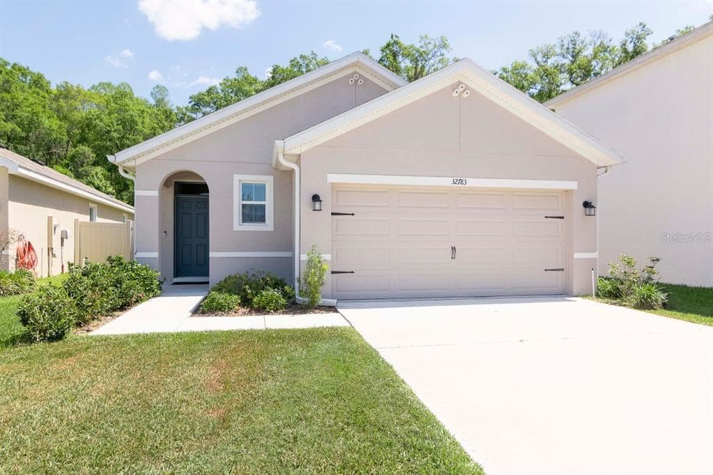 32783 BROOKS HAWK LANE WESLEY CHAPEL, FL 33543