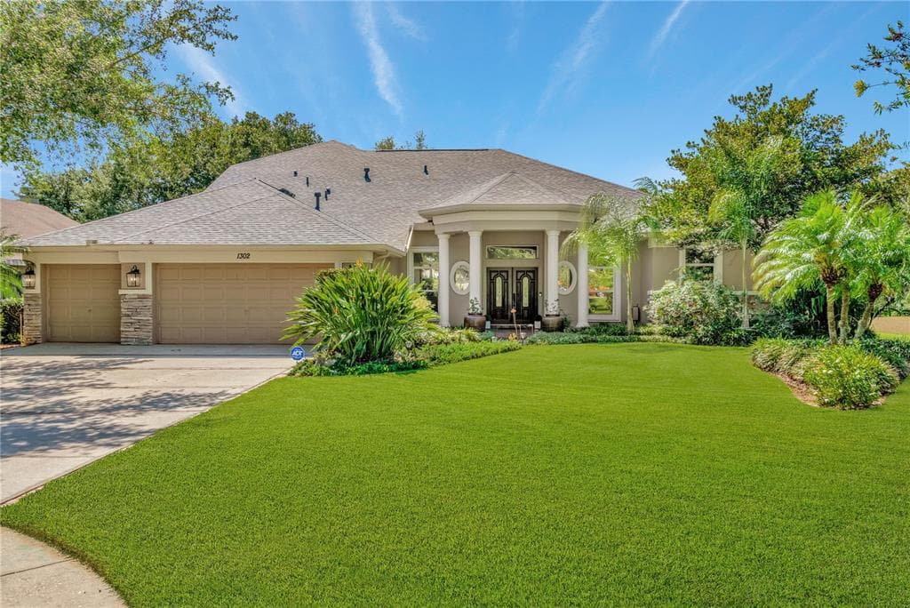 1302 STEEPLE HILL COURT BRANDON, FL 33511