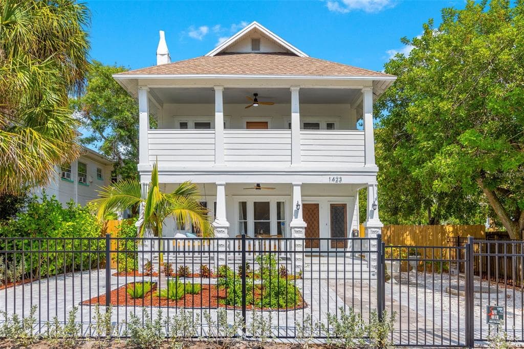 1423 DR MARTIN LUTHER KING JR STREET N ST PETERSBURG, FL 33704