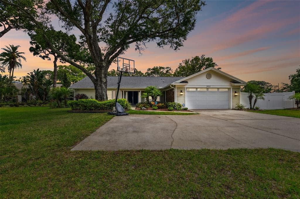 2931 MAYFAIR COURT CLEARWATER, FL 33761