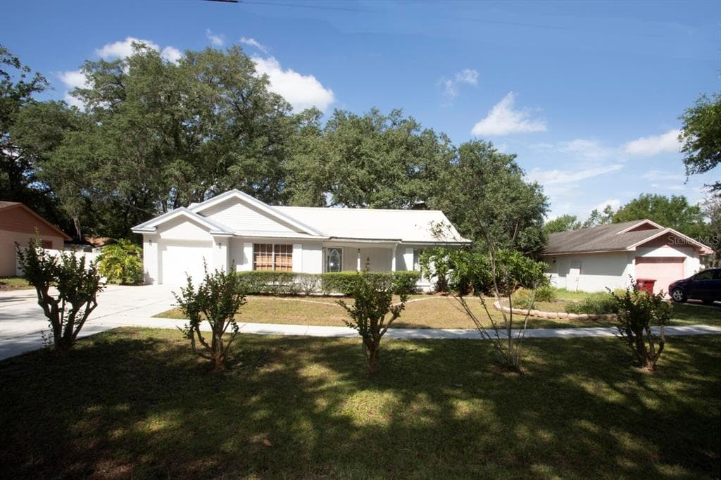2205 N GORDON STREET PLANT CITY, FL 33563