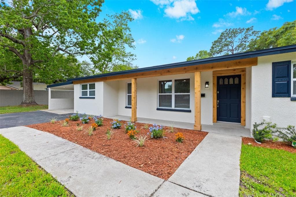 10926 ORANGE GROVE DRIVE TAMPA, FL 33618