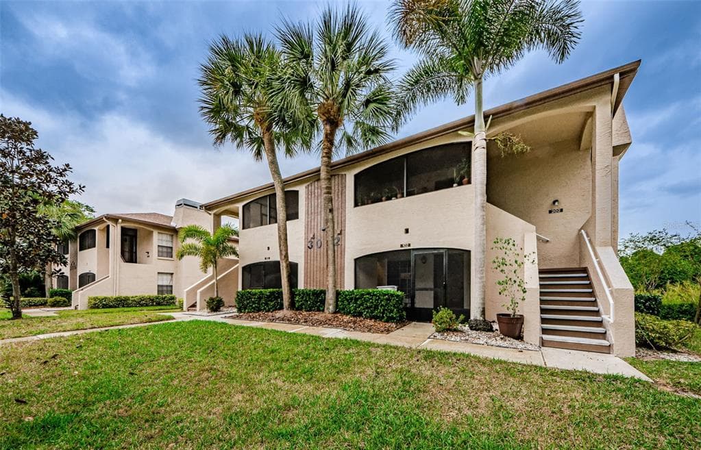 3012 BONAVENTURE CIRCLE UNIT 204 PALM HARBOR, FL 34684
