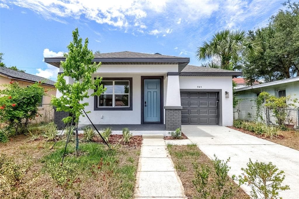 945 QUEEN STREET S ST PETERSBURG, FL 33712