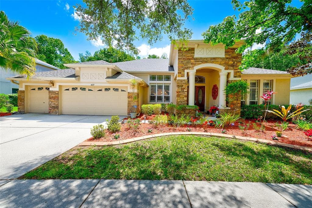 6627 THORNTON PALMS DRIVE TAMPA, FL 33647