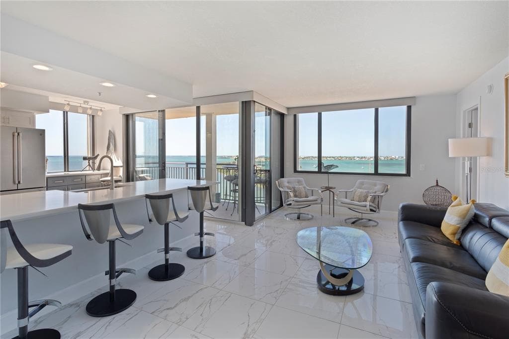 6372 PALMA DEL MAR BOULEVARD S UNIT 1002 ST PETERSBURG, FL 33715