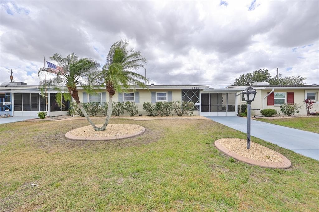 1528 CHEVY CHASE DRIVE SUN CITY CENTER, FL 33573