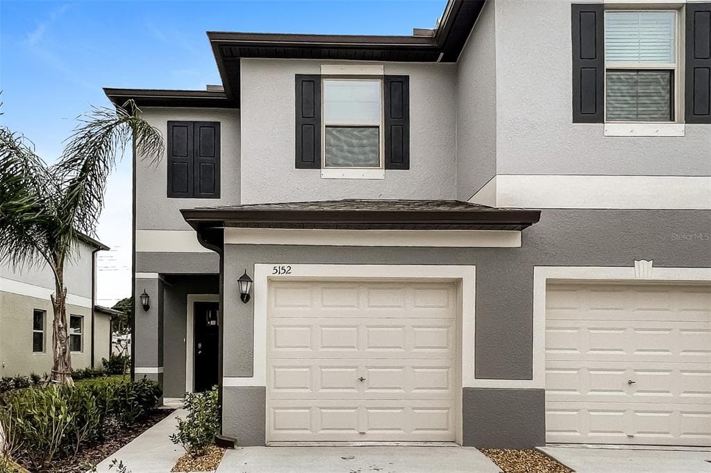 5152 FORUM BOULEVARD HOLIDAY, FL 34690