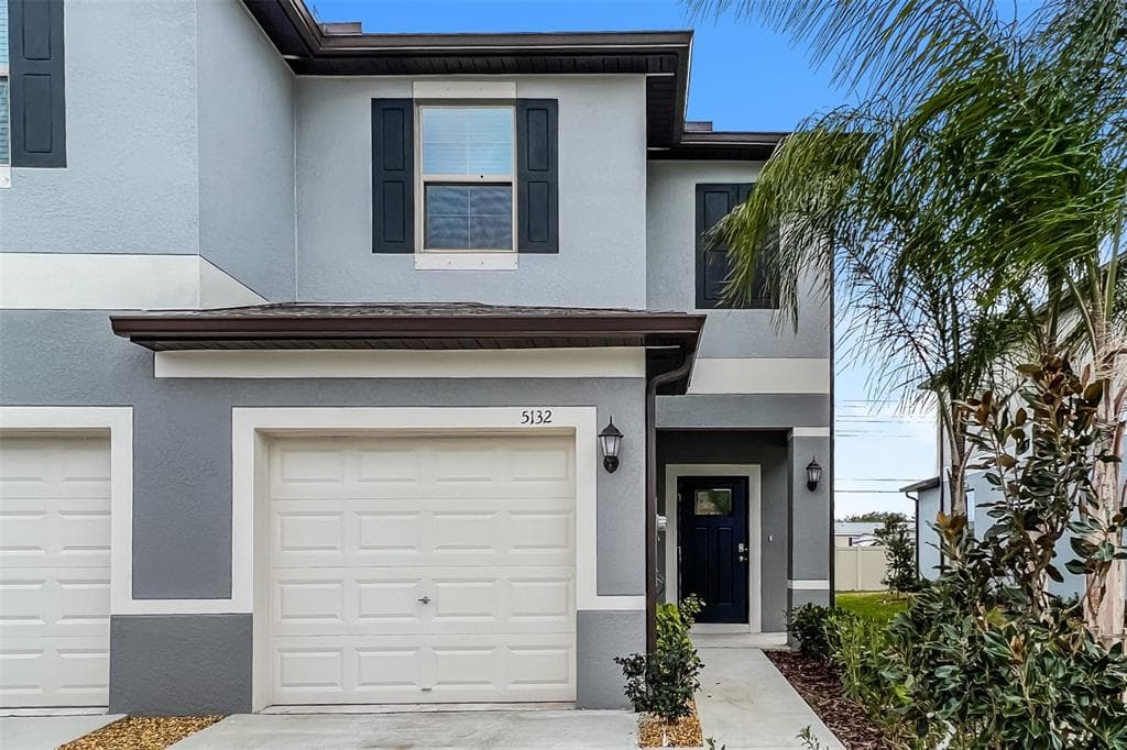 5132 FORUM BOULEVARD HOLIDAY, FL 34690