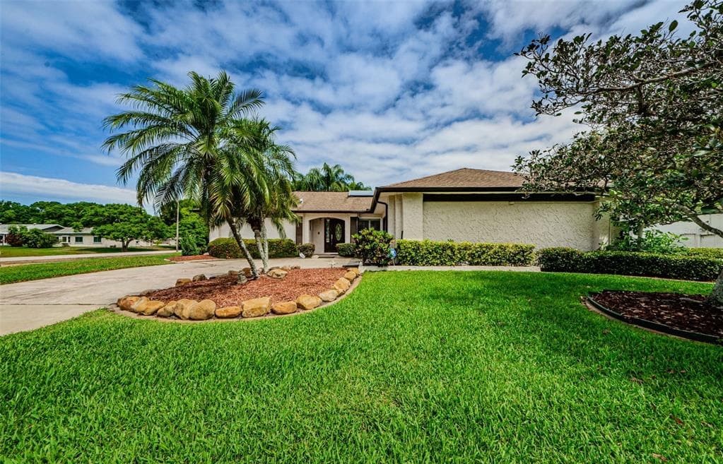 2813 THISTLE COURT S PALM HARBOR, FL 34684