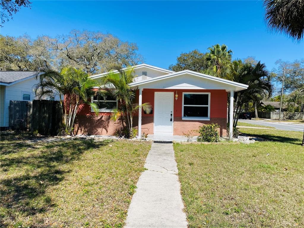301 43RD AVENUE N ST PETERSBURG, FL 33703