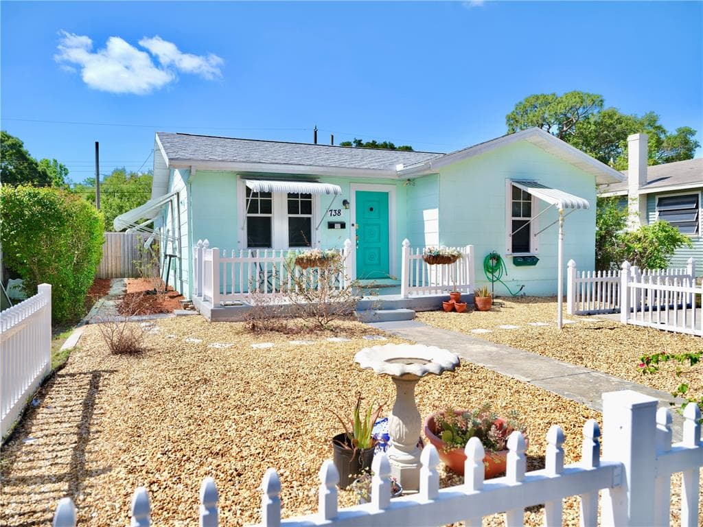 738 51ST AVENUE N ST PETERSBURG, FL 33703