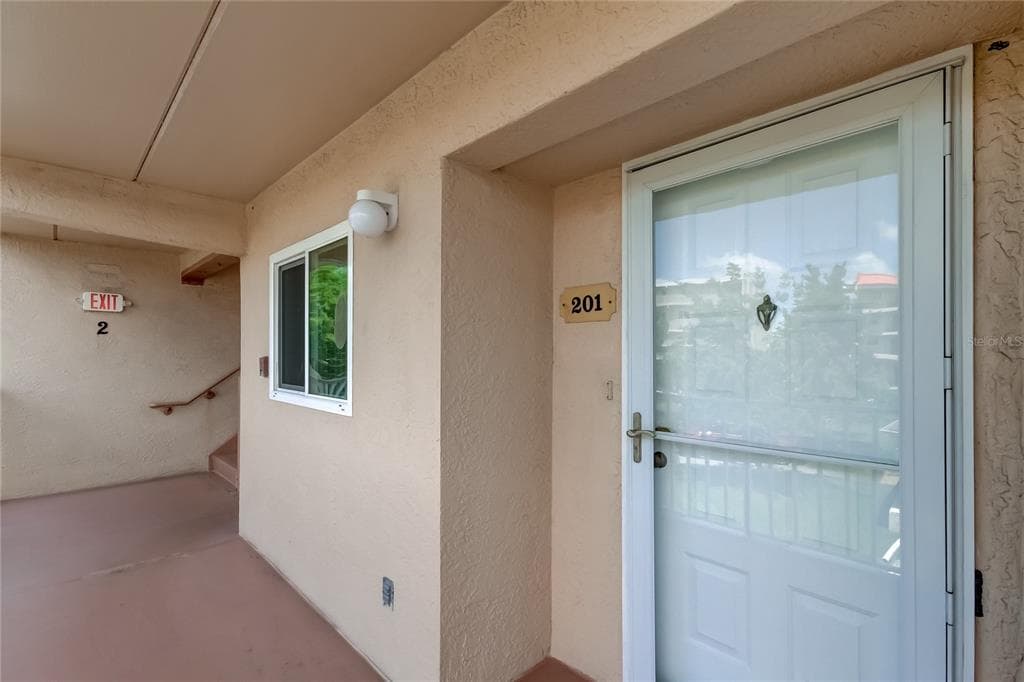 9461 HARBOR GREENS WAY UNIT 201 SEMINOLE, FL 33776