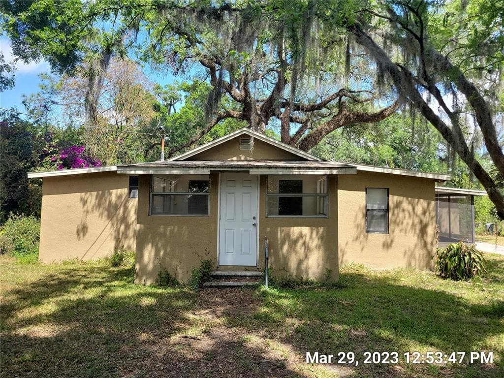 1407 GORDON ROAD PLANT CITY, FL 33566