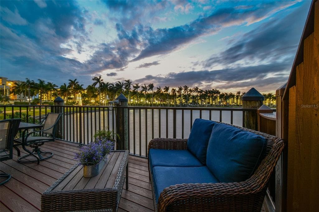 6290 BAHIA DEL MAR CIRCLE UNIT 1 ST PETERSBURG, FL 33715
