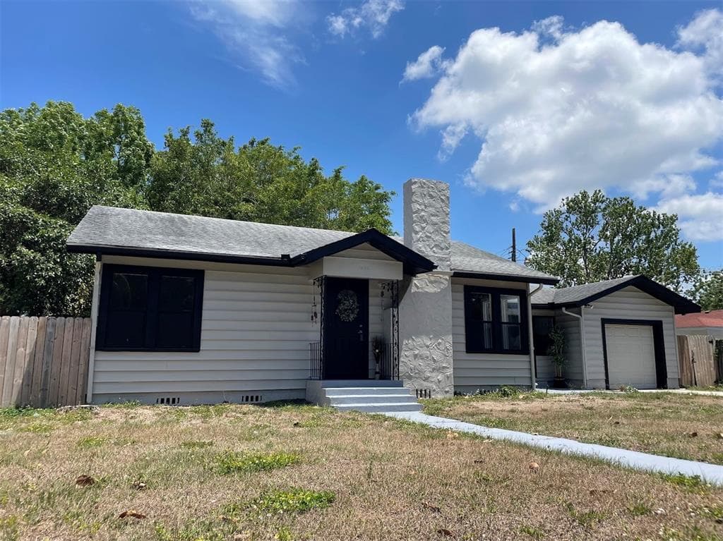 1612 14TH AVENUE W BRADENTON, FL 34205