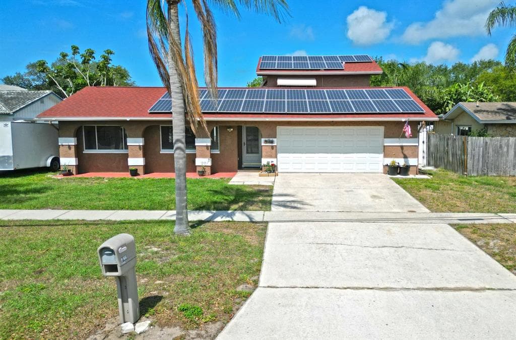 9466 RIDGE ROAD SEMINOLE, FL 33772