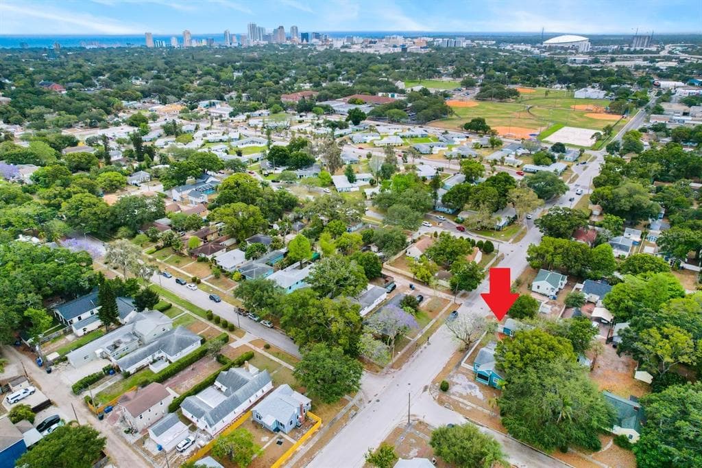 1900 21ST AVENUE N ST PETERSBURG, FL 33713