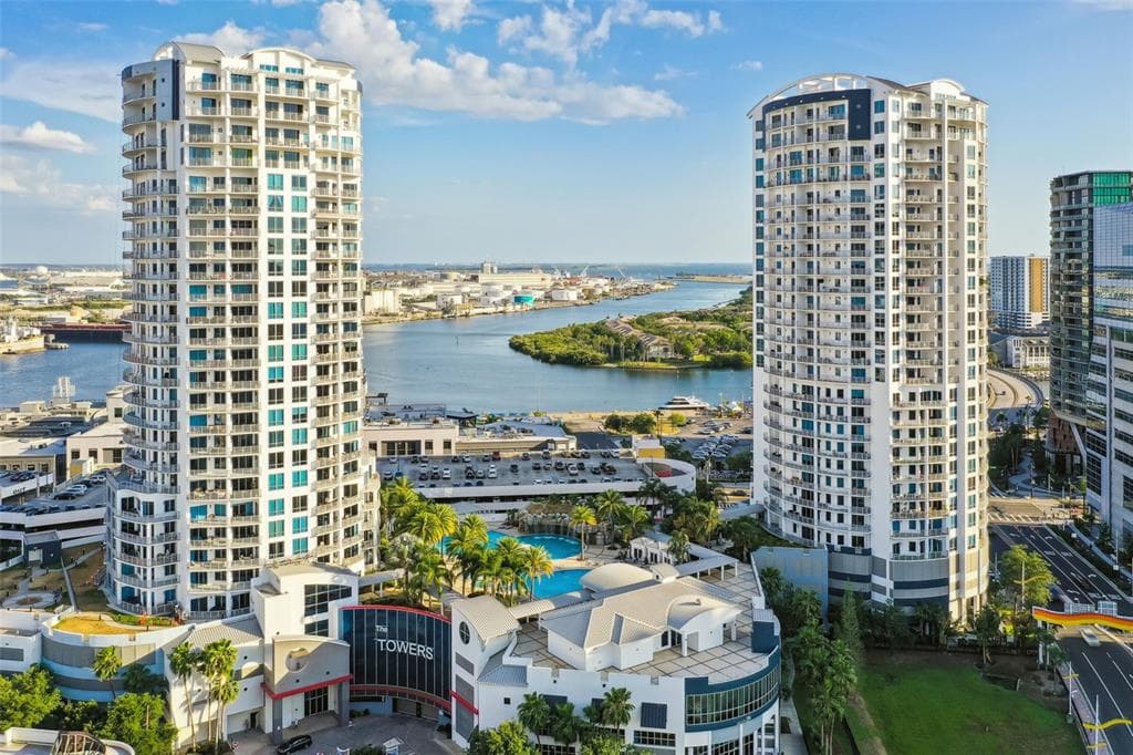1209 E CUMBERLAND AVENUE UNIT 1101 TAMPA, FL 33602